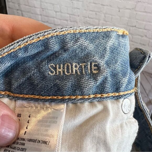 AEO Women’s Light Wash Distressed Shortie Jean Shorts size 4 - Picture 7 of 8